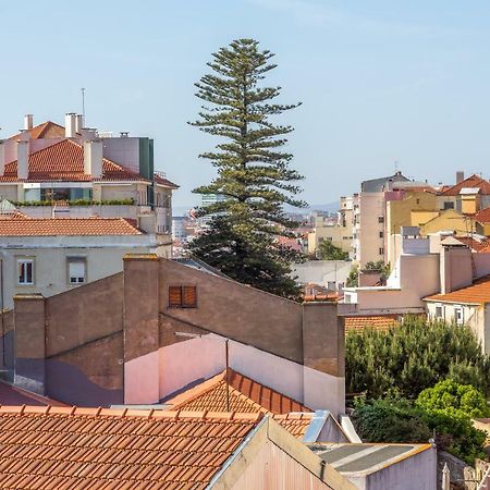 Renovated Sunny Apartment With Amazing Sunset Balcony , By Timecooler Lisboa Dış mekan fotoğraf