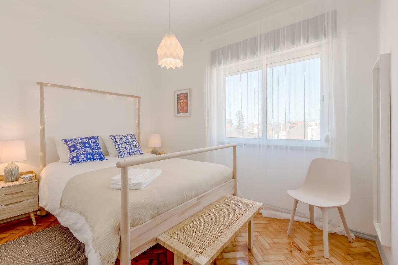 Renovated Sunny Apartment With Amazing Sunset Balcony , By Timecooler Lisboa Dış mekan fotoğraf