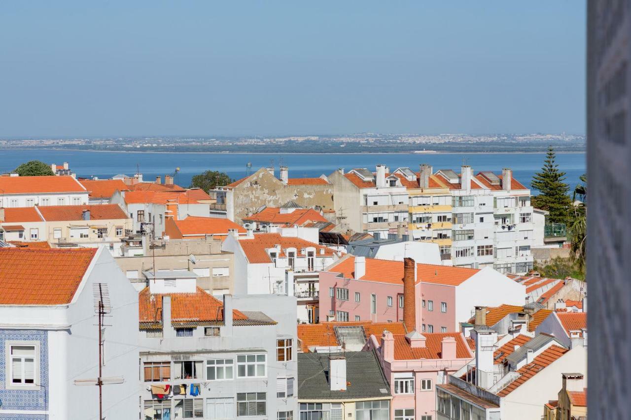 Renovated Sunny Apartment With Amazing Sunset Balcony , By Timecooler Lisboa Dış mekan fotoğraf