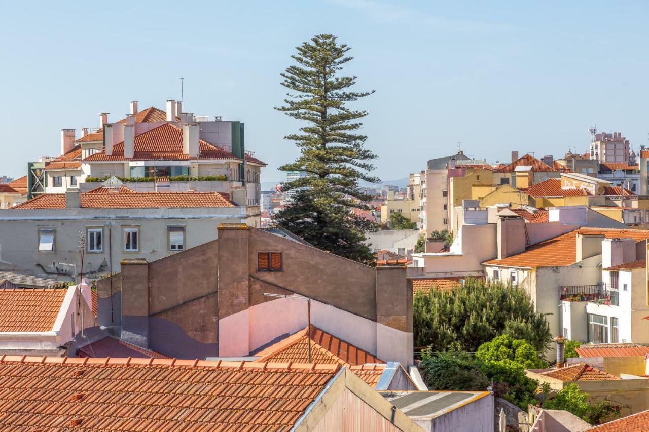 Renovated Sunny Apartment With Amazing Sunset Balcony , By Timecooler Lisboa Dış mekan fotoğraf